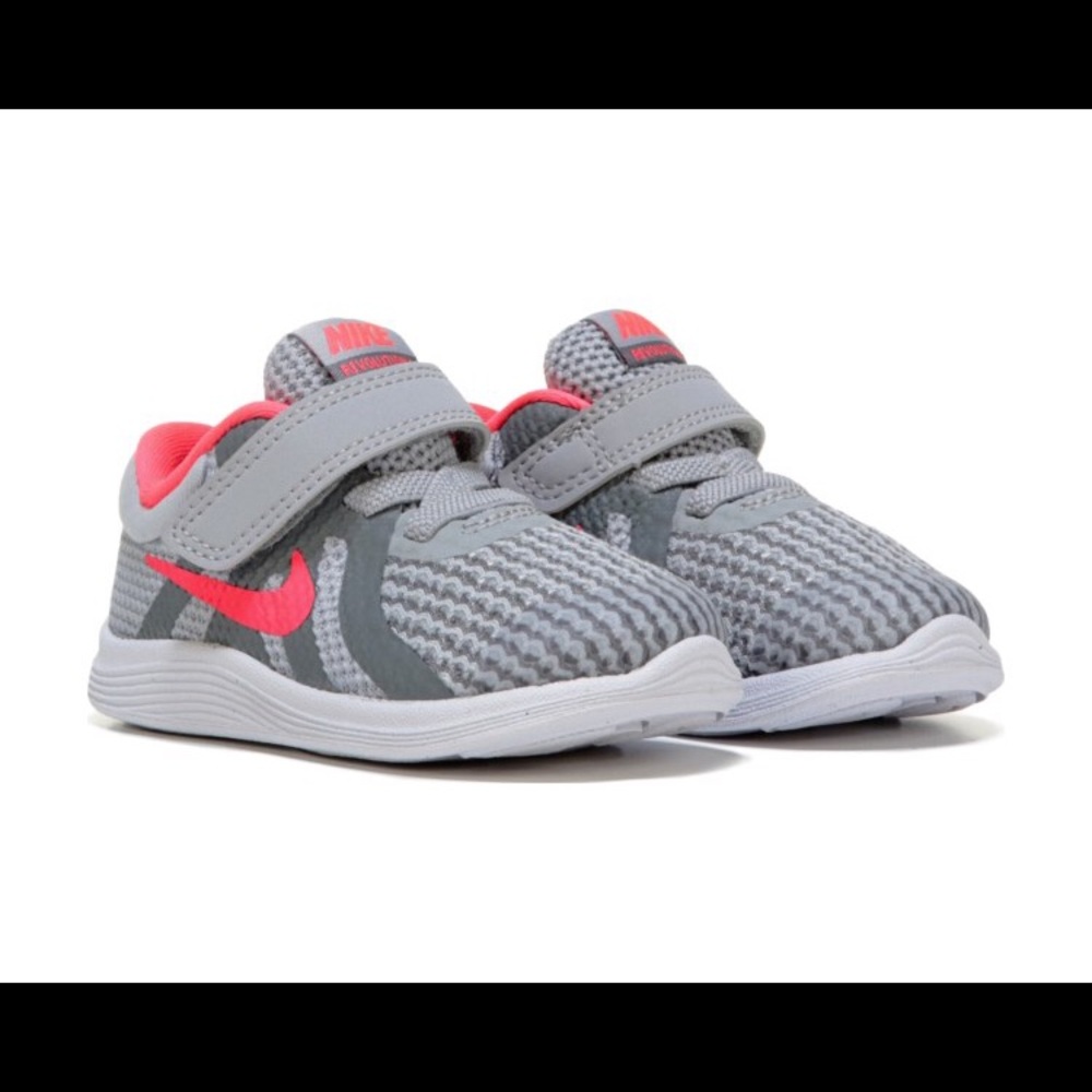 Nike Girl’s Tennis Shoes